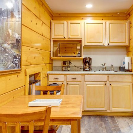 Pigeon Forge Resort Studio Cabin On Dollywood Ln! Bagian luar foto
