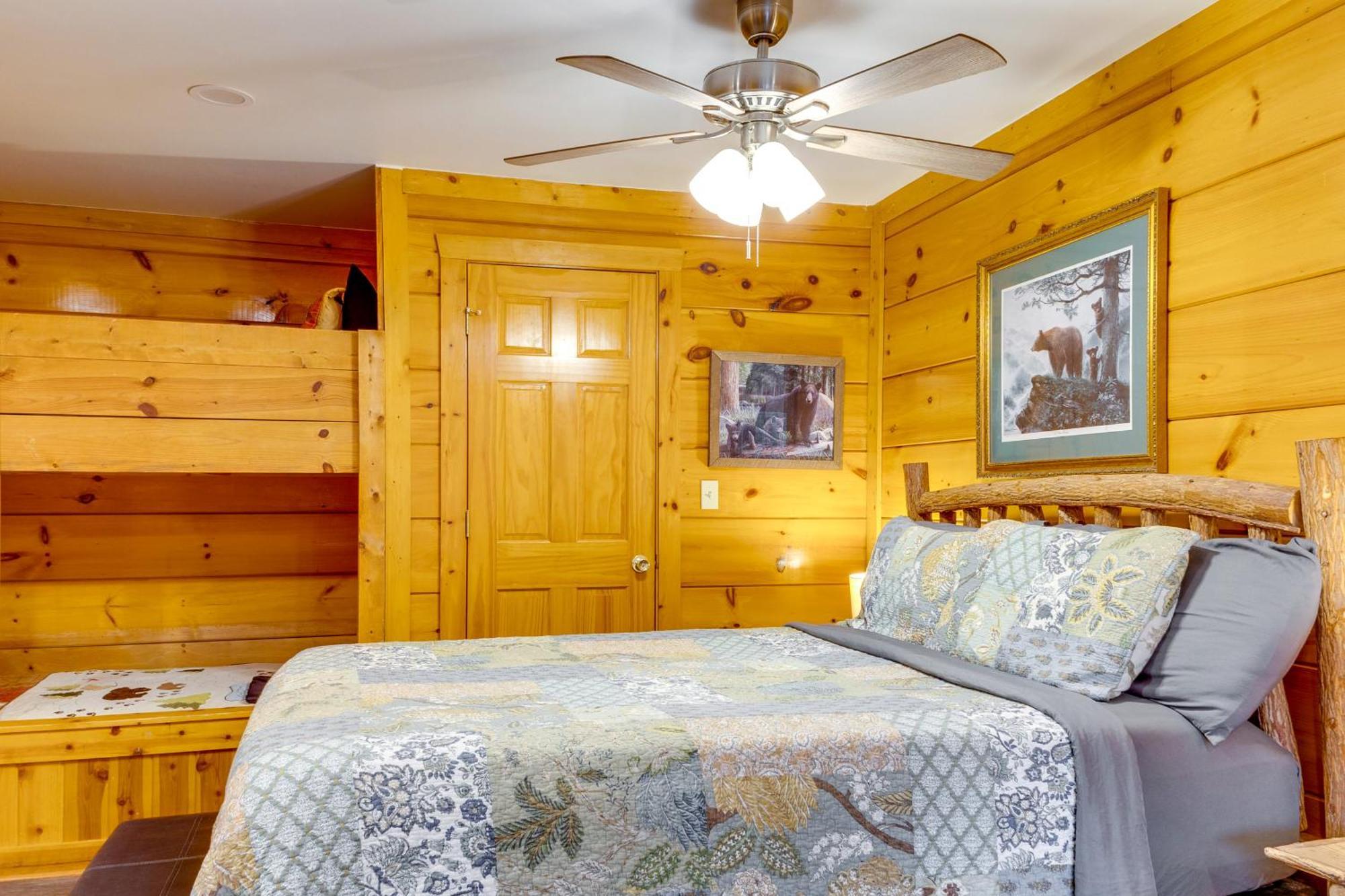 Pigeon Forge Resort Studio Cabin On Dollywood Ln! Bagian luar foto
